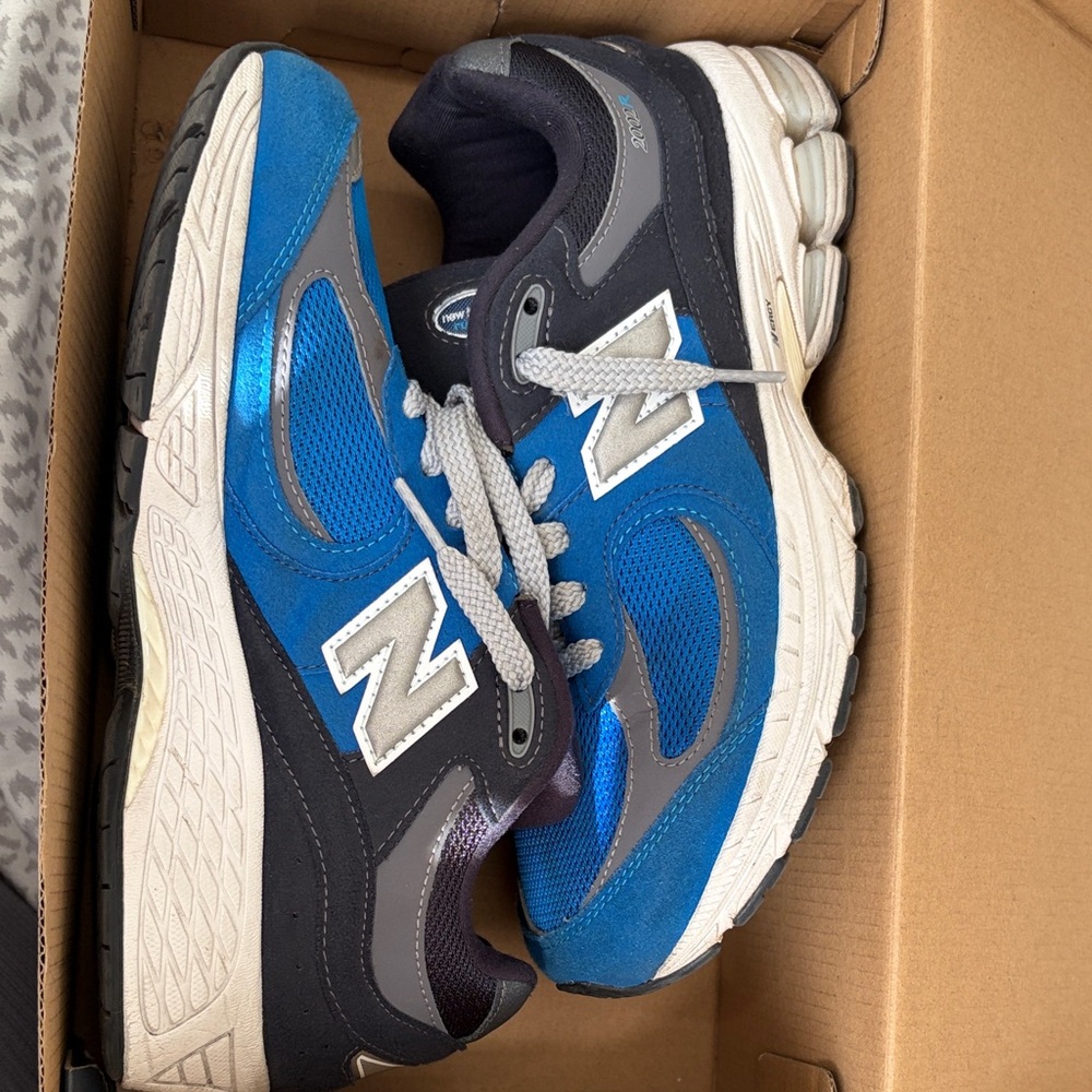 New Balance Men's Royal Blue and Gray Athletic Sneakers